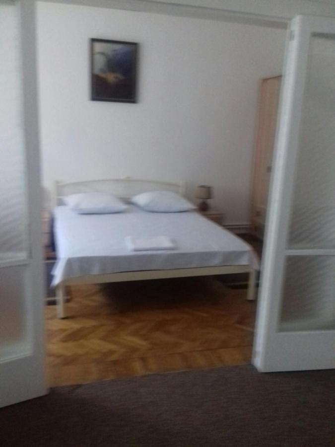 Gelena Гостьовий Двір Uzjhorod Eksteriør billede